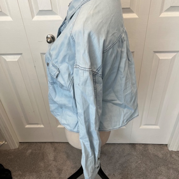 Harlow size M chambray top - Picture 4 of 10
